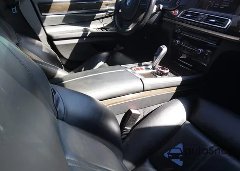 2012 BMW 750I xDrive из США, поврежденный, VIN WBAKC6C51CC397261